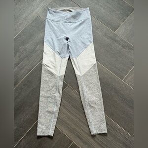 Outdoor Voices Light Blue Gray Colorblock Leggings XS 7/8 length
